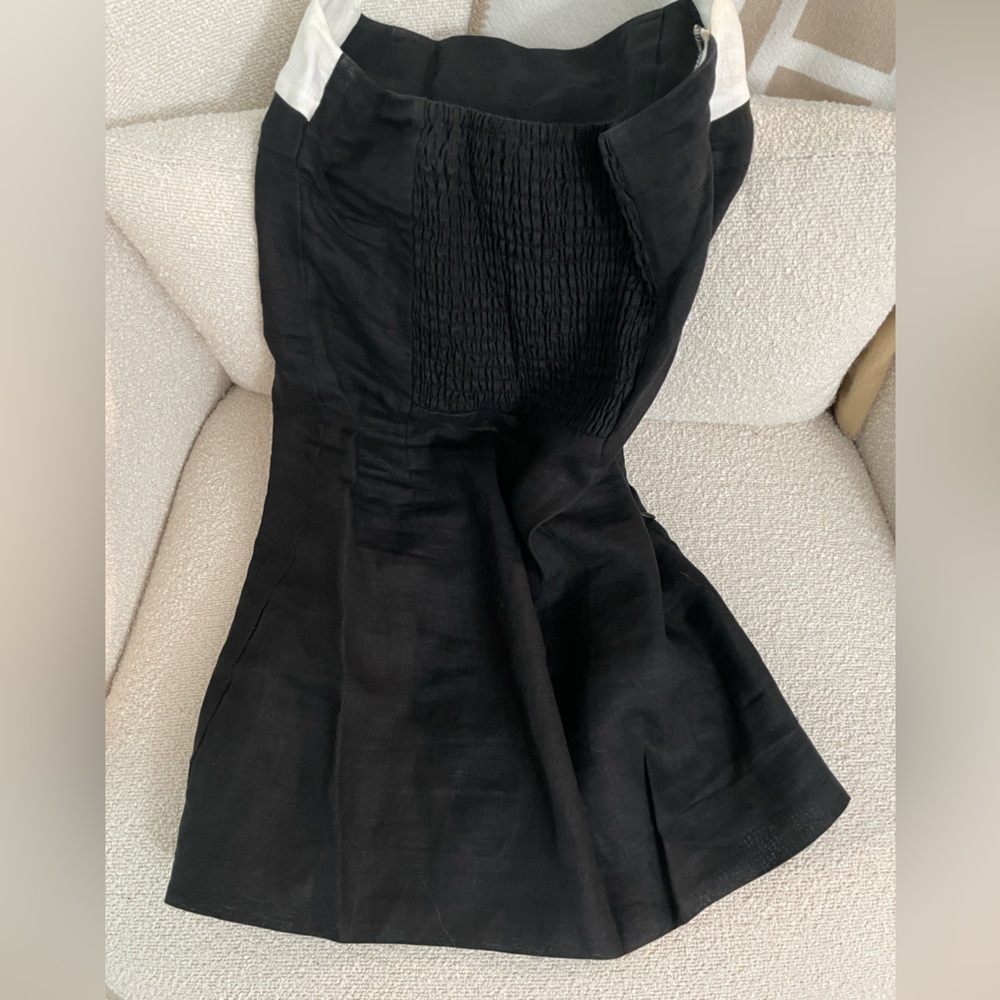 Monday Swimwear Montserrat
Mini Dress - Black/White - Picture 13 of 14